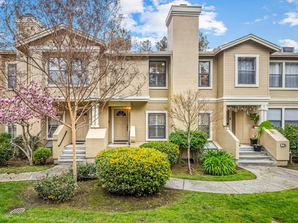 933 La Mesa Ter Unit D, Sunnyvale, CA 94086