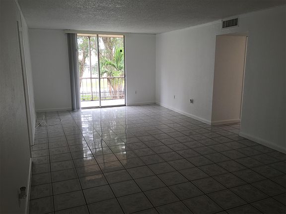 4th image of 1251 NE 108th St APT 225