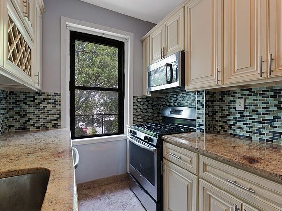 2nd image of 2168 35th St APT 3E