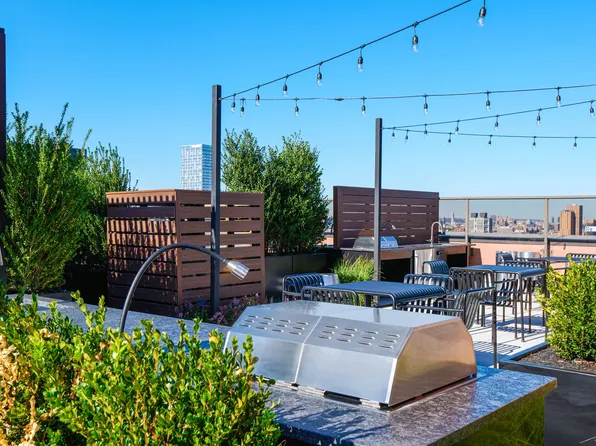 175 East 96th Street image 9 of 27