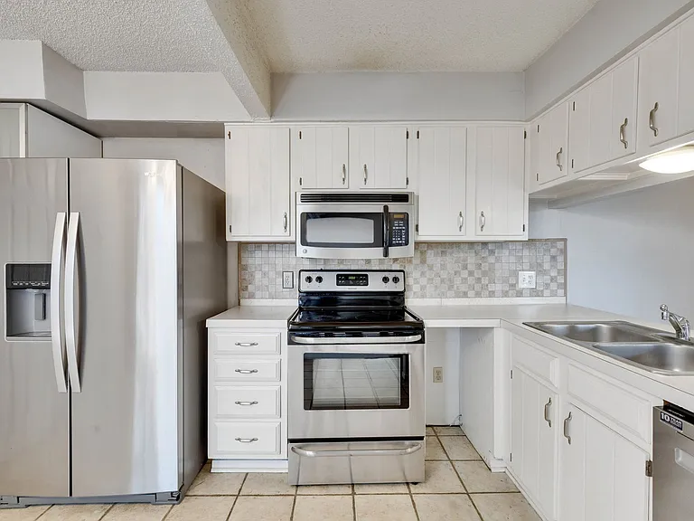 1714 Timber Ridge Dr — Photo 5