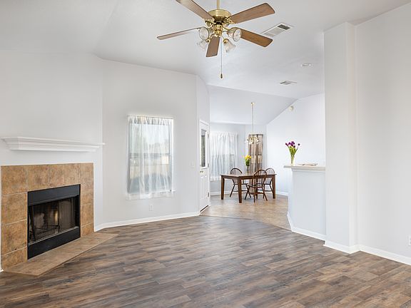 4th image of 1006 Estate Dr