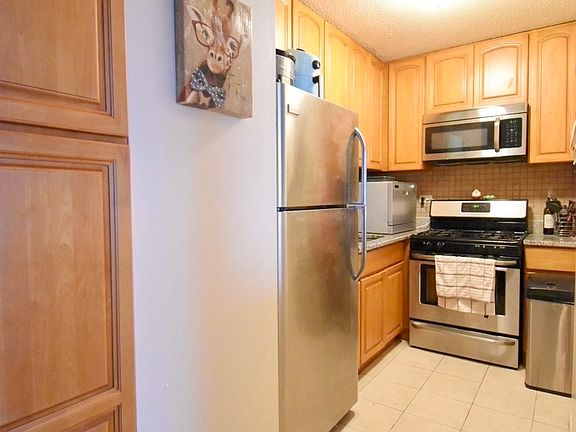5th image of 3333 Broadway #B18d
