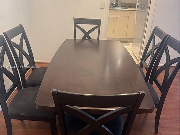 3rd image of 3740 Inverrary Dr APT 2Q