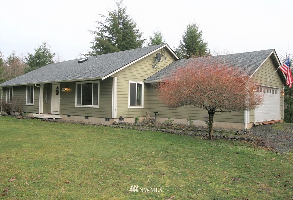 1st image of 107 Tamarack Drive W