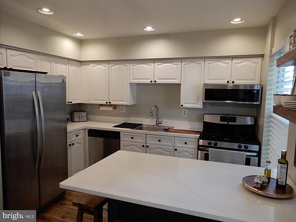 5th image of 3975 Captain Molly Cir