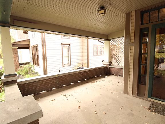 2nd image of 1112 Guilford St