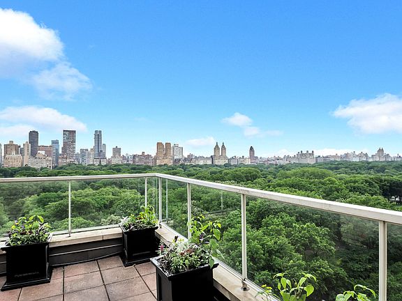 4th image of 860 5th Ave APT 19H