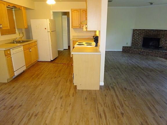 3rd image of 4002 NW 8th Ave