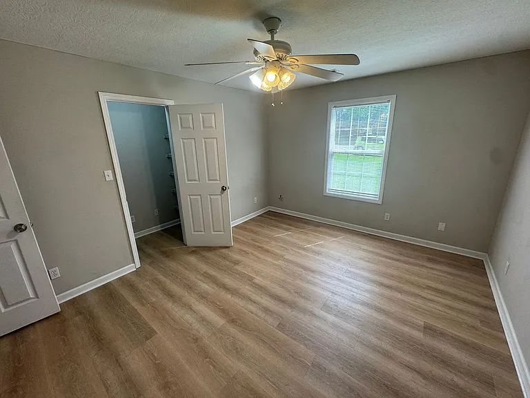 5508 Fenway Ln — Photo 12