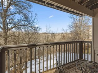 6625 Buckley Cir APT 202, Inver Grove Heights, MN 55076