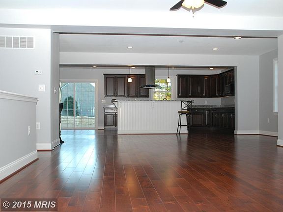 4th image of 212 Neel Ave