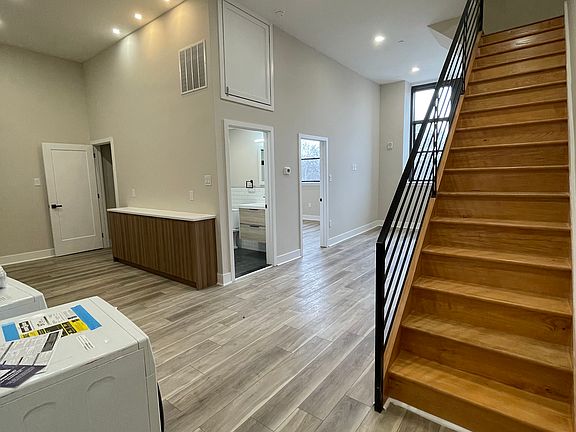 4th image of 1042 N 48th St #303