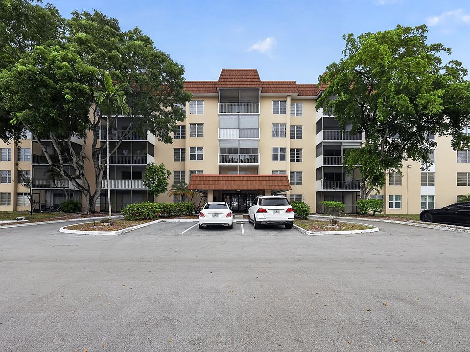 1st image of 4172 INVERRARY Drive #309