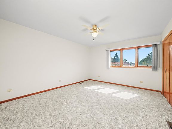 4th image of 18120 John Charles Dr