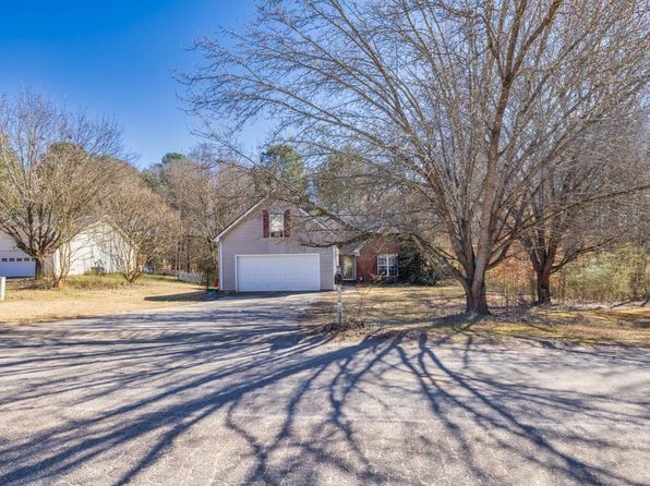180 Robert Dr, Braselton, GA 30517