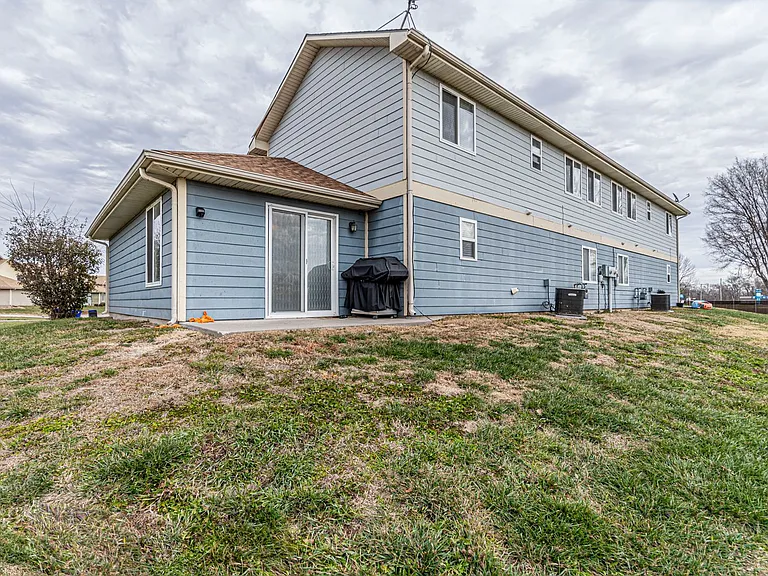 601 Seitz Ct — Photo 38
