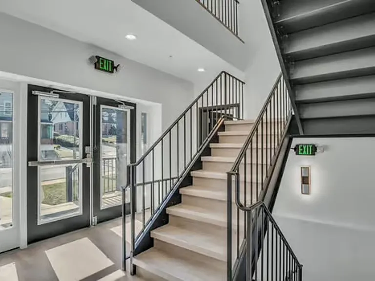 1309 N Bridge St — Photo 9