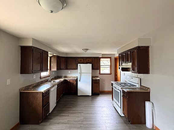 4th image of 127 Warner St #2-0