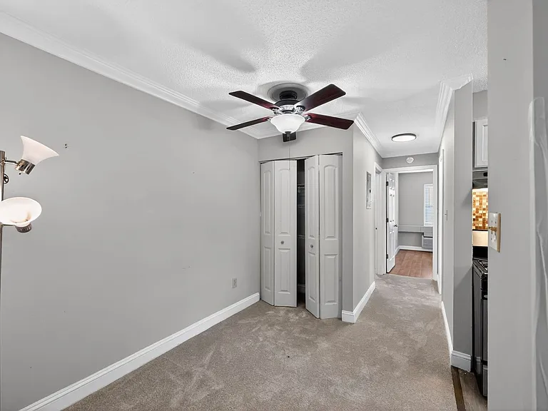 2237 Farrington Ave — Photo 4