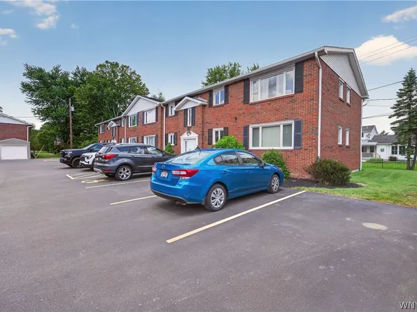 1051 Reserve Rd APT 5, Buffalo, NY 14224