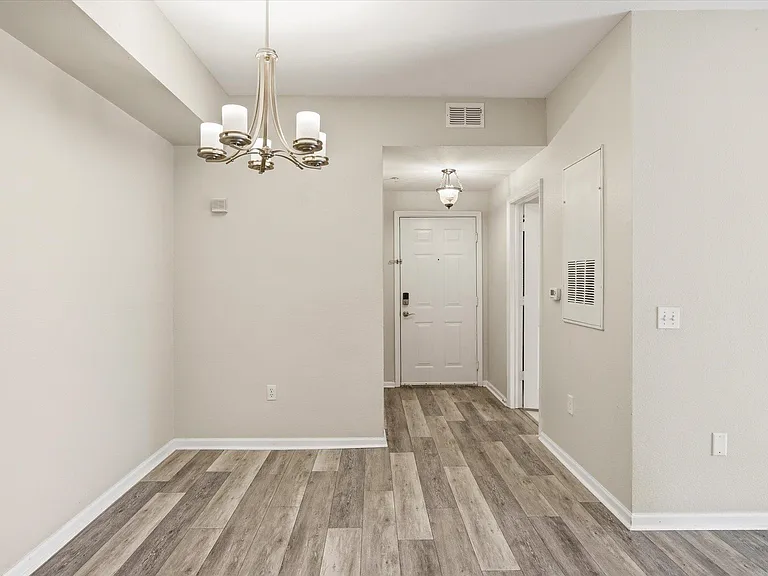 2801 Chancellorsville Dr #718 — Photo 9