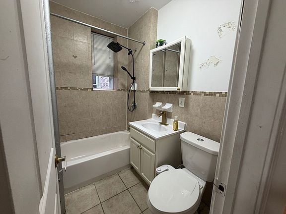 5th image of 546-48 Bergen Ave #C6
