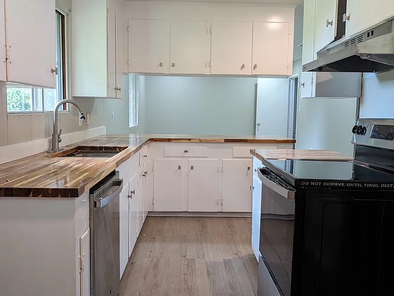 2904 Williamsburg Rd — Photo 2