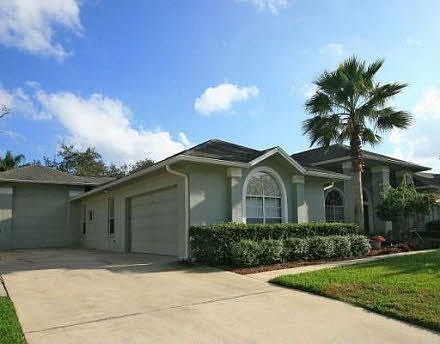 3rd image of 1711 Carillon Park Dr