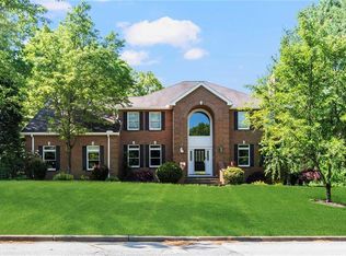 15 Preakness Dr, Lincoln, RI 02865