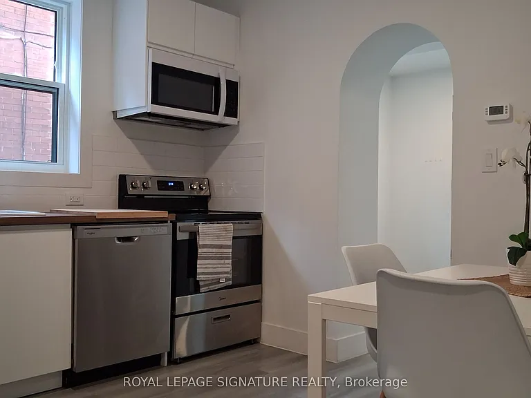 17 Shanley St #B — Photo 3