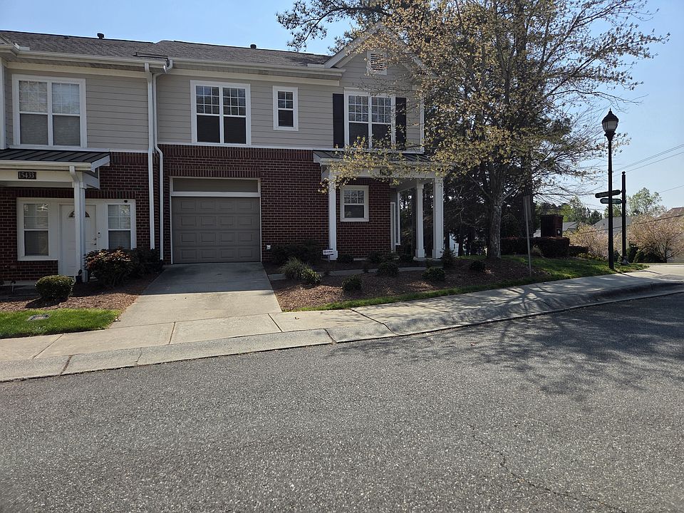 1st image of 15437 Coventry Court Ln
