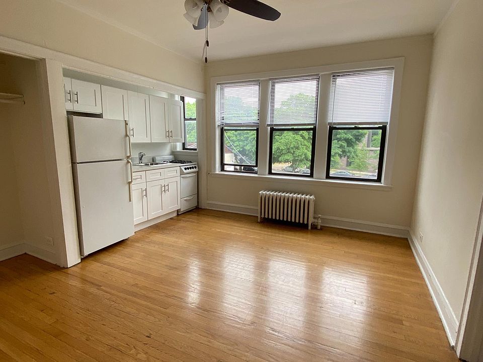 1st image of 4505 N Lincoln Ave APT 2C