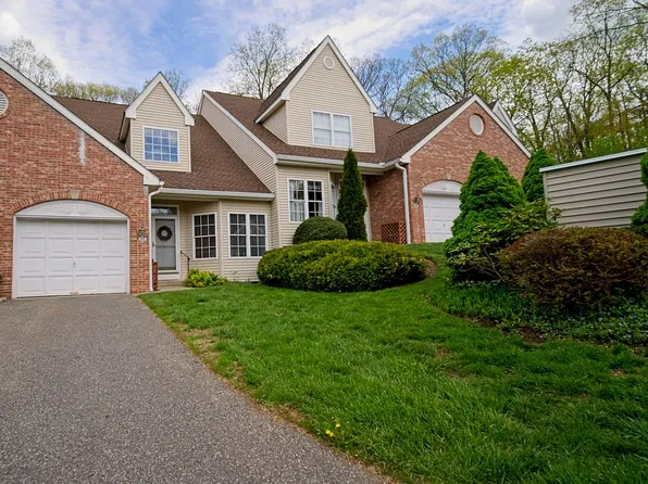 133 Richmond Rd, West Milford, NJ 07480