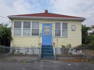 410 York Ave, Pawtucket, RI 02860