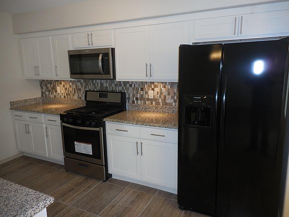 4th image of 3448 Dana Grey Dr #B