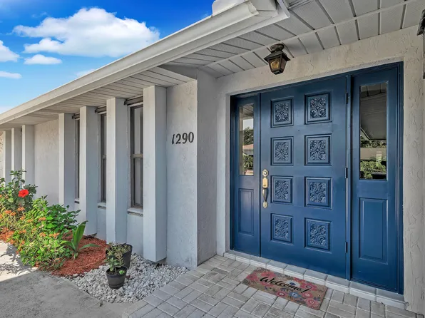 1290 SE Mcfarlane Avenue, Port St Lucie, FL 34952