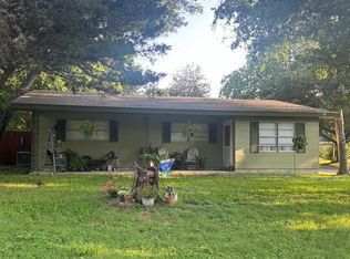 1525 Gardien St, Gonzales, TX 78629