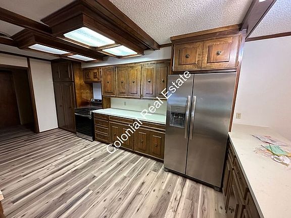 5th image of 1905 Eastridge Dr