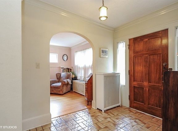 2nd image of 1014 Rogers Ct