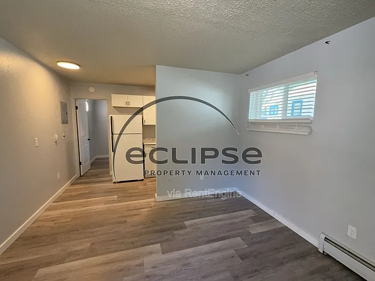 Summit View Apartments — Photo 94
