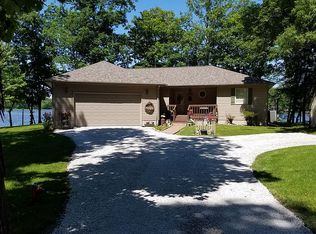 8264 Hickory Nut Holler, Du Quoin, IL 62832