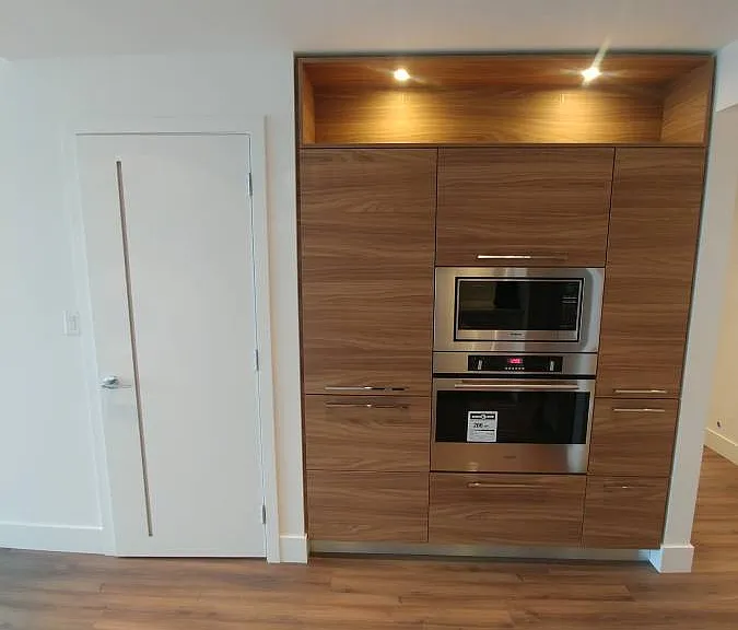 7388 Kingsway #709 — Photo 3