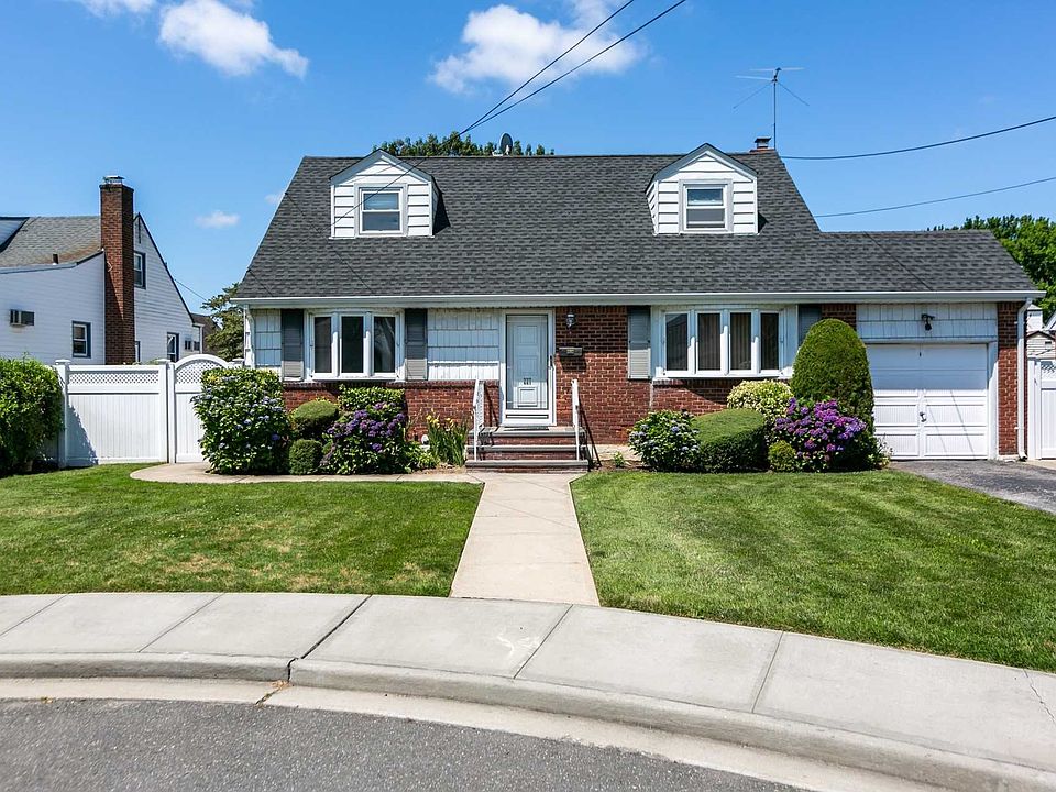 1st image of 227 Lincoln Pl