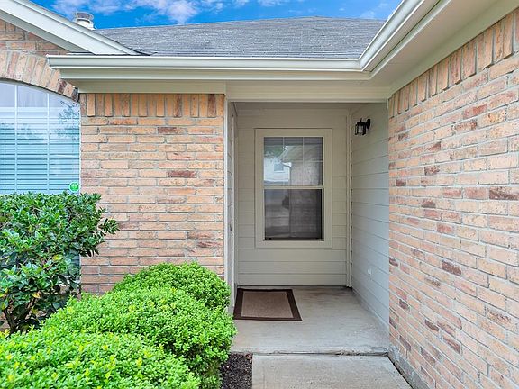 4th image of 6622 Gorton Dr