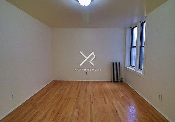 3rd image of 1296 Pacific St #212