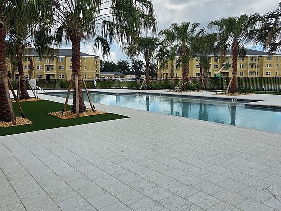 5th image of 10610 Eddy Cir #1-306