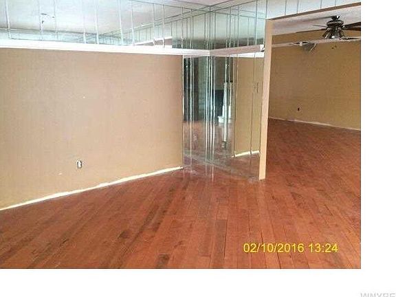 4th image of 1 Pine Cir
