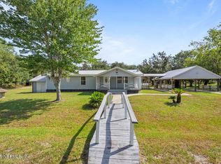 124 E Grandview Dr, East Palatka, FL 32131