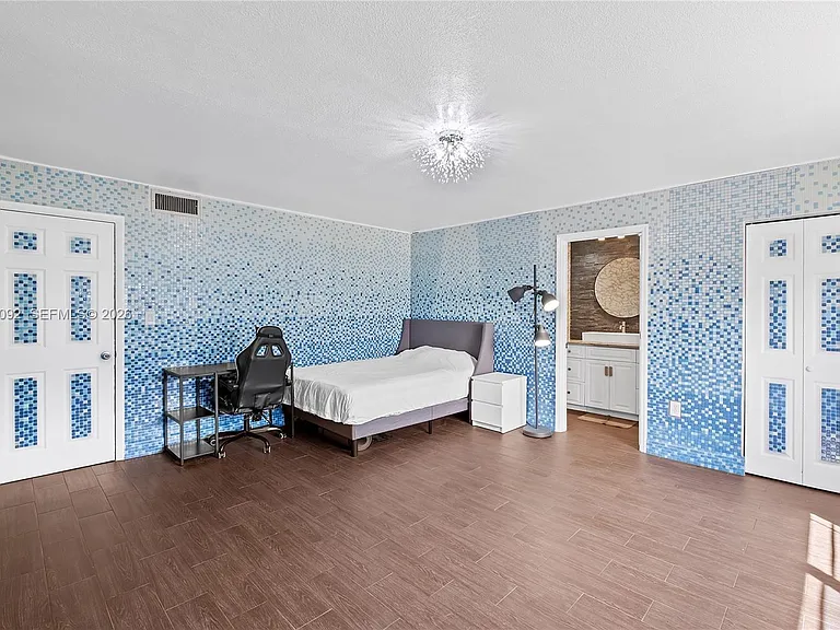 3665 NE 167th St #409 — Photo 10